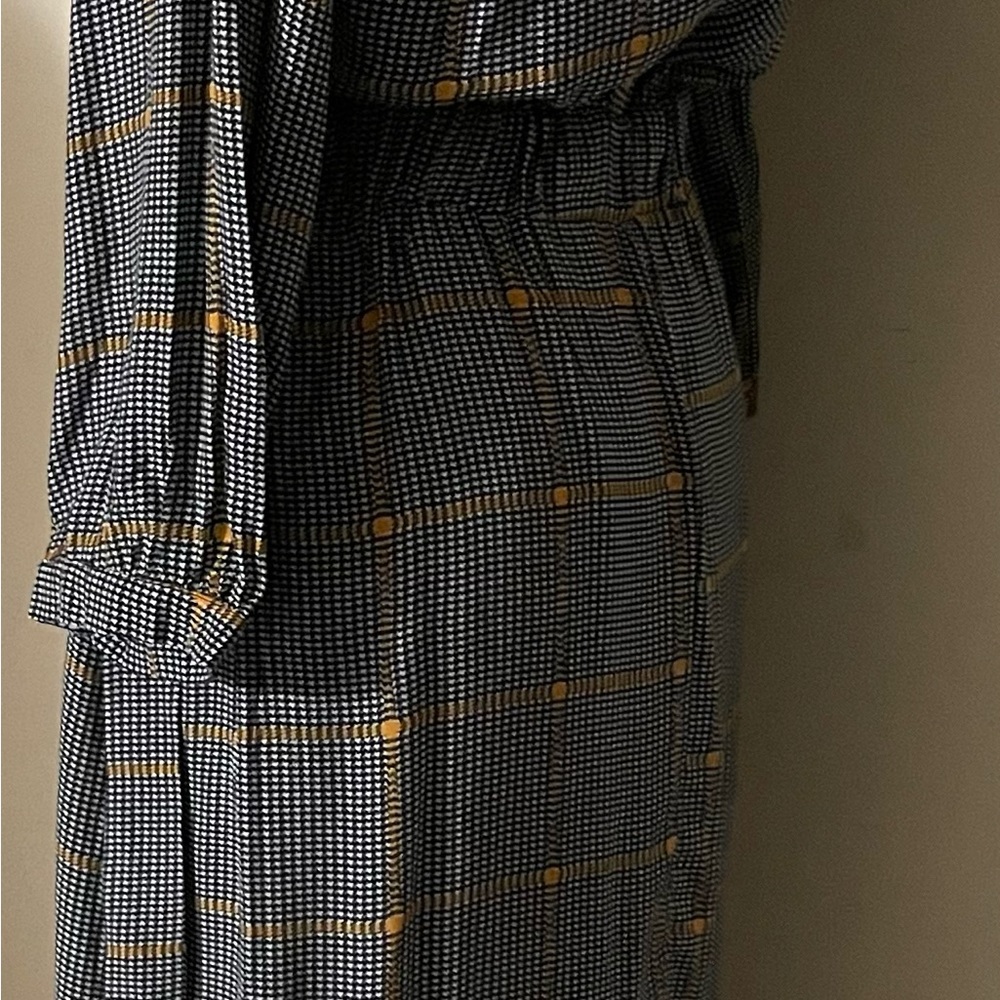 Dress - Picture 5 of 7